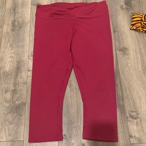 ❤️3 for $25❤️ Fabletics Cropped Leggings